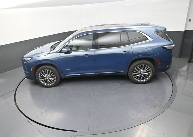 Used 2025 Buick Enclave Avenir AWD/4WD image 27