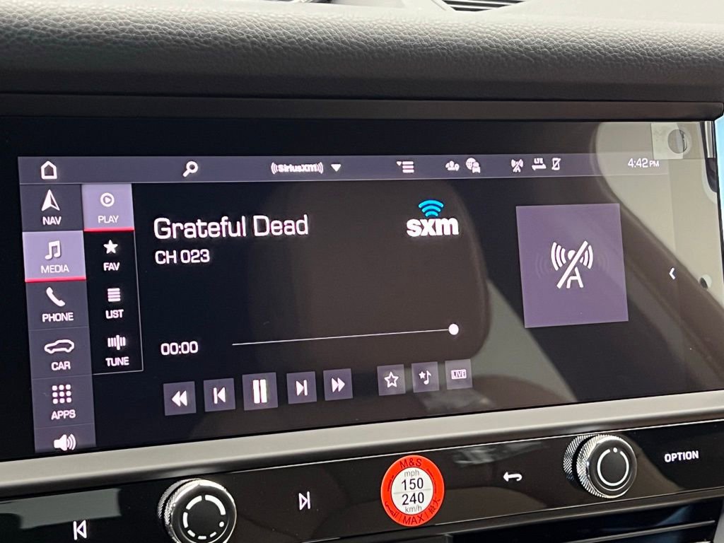 Used 2026 Porsche Macan AWD/4WD image 14