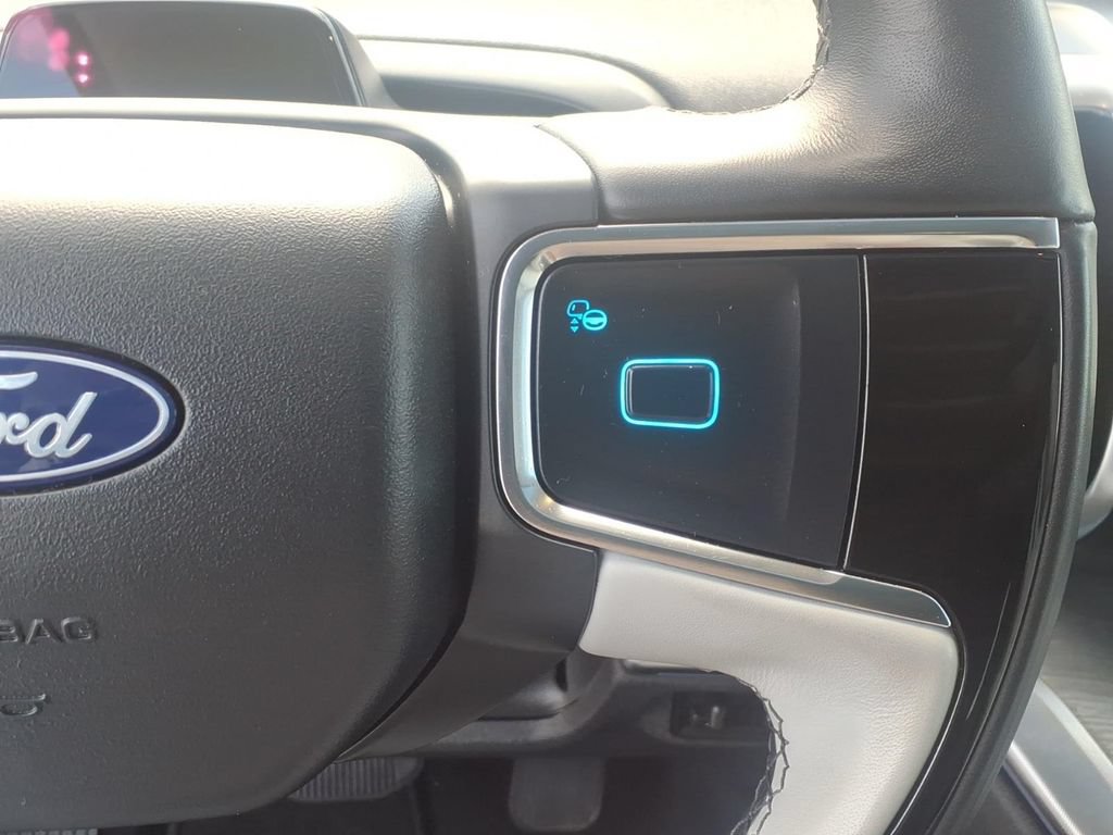 Used 2025 Ford Expedition Max Platinum AWD/4WD image 39