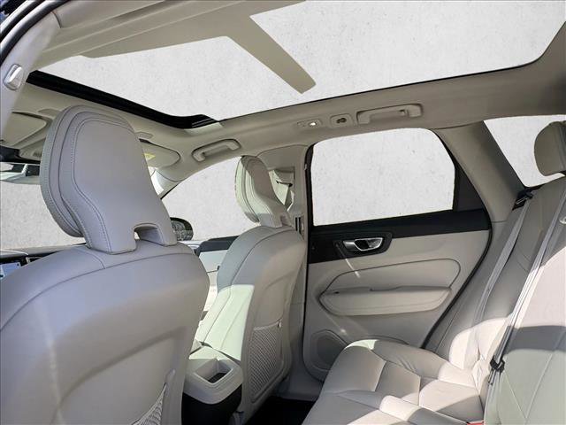 Used 2023 Volvo XC60 B5 Core w/ Protection Package image 16
