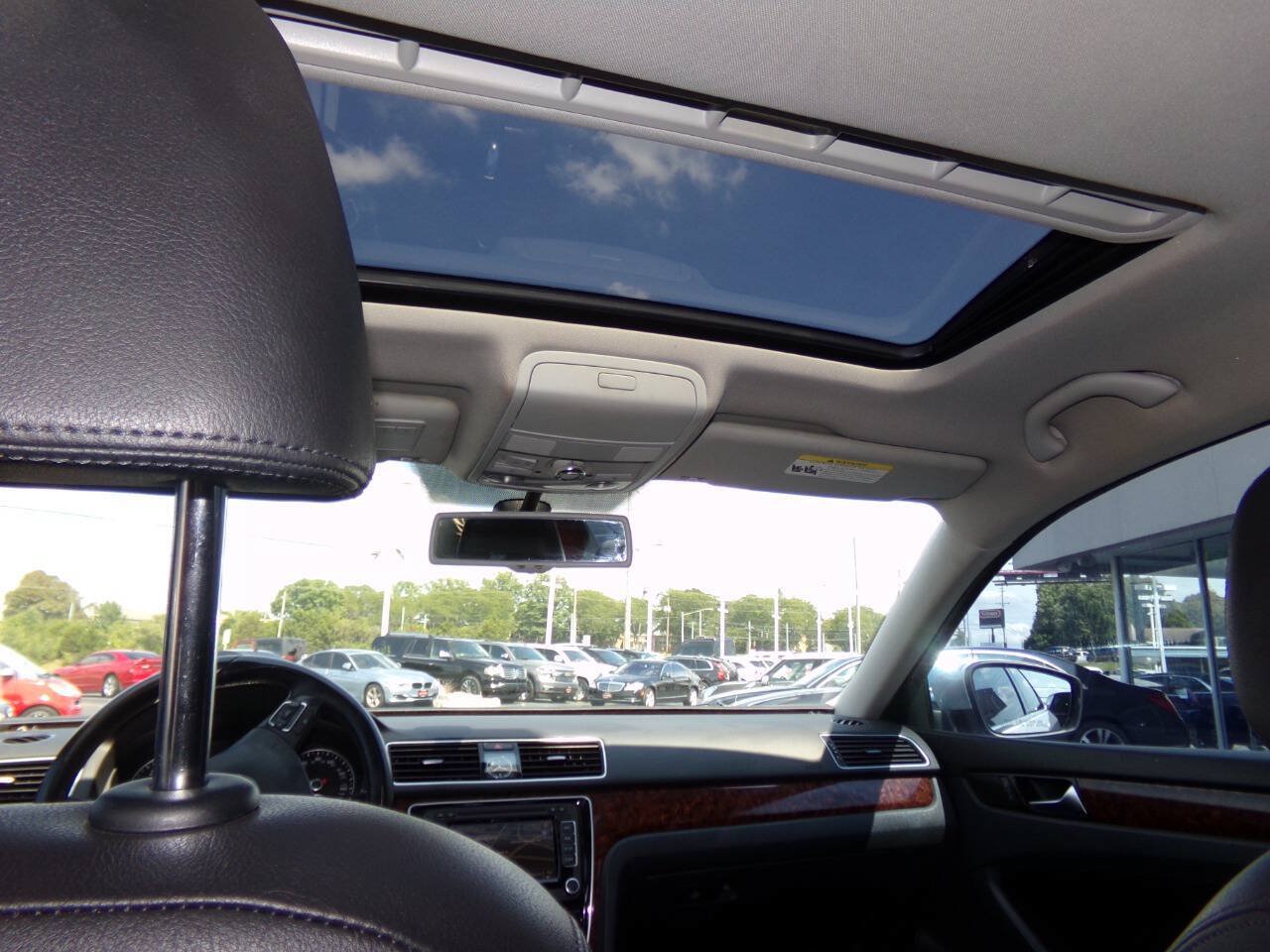 Used 2013 Volkswagen Passat TDI SEL Premium FWD image 17