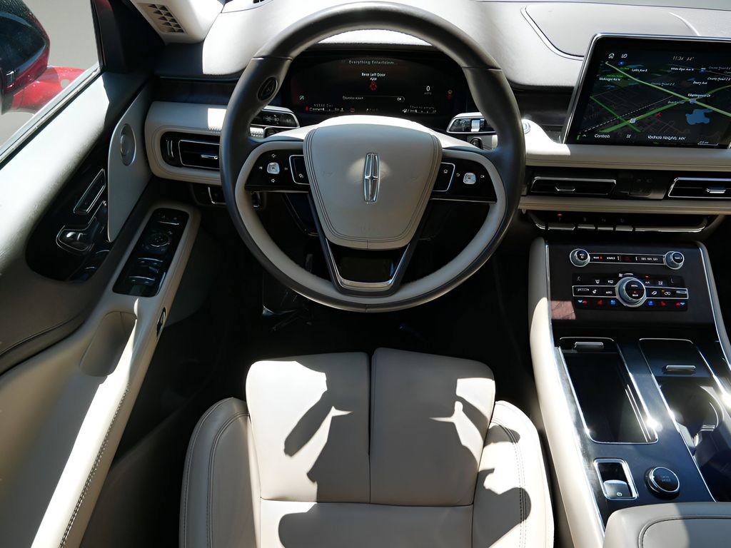 Used 2020 Lincoln Aviator Reserve w/ Equipment Group 202A AWD/4WD image 13