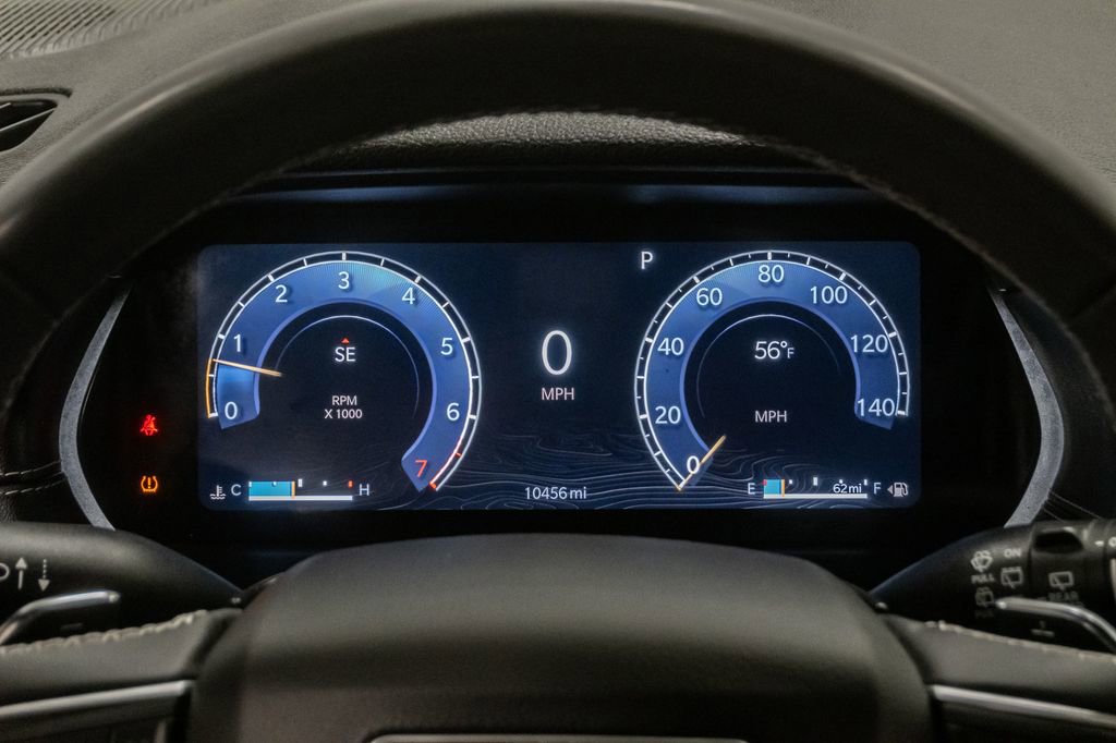 Used 2025 Jeep Grand Cherokee L Laredo image 17