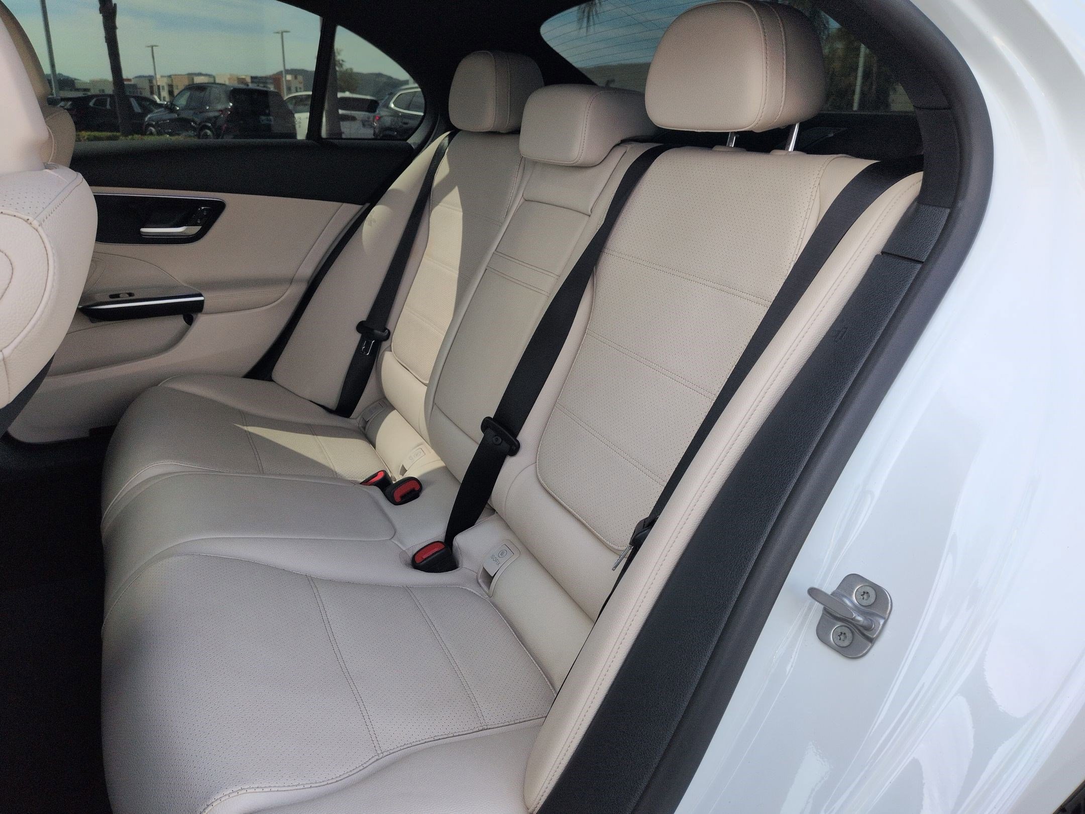 Used 2025 Mercedes-Benz C 300 Sedan image 30