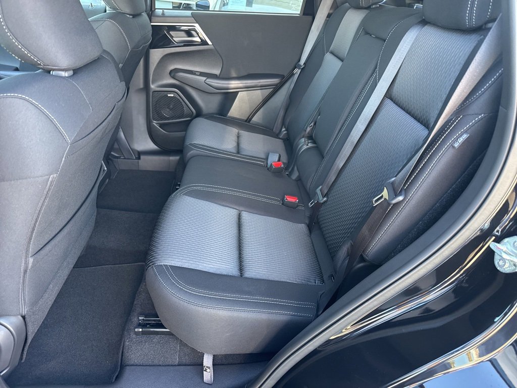 New 2025 Mitsubishi Outlander ES image 27