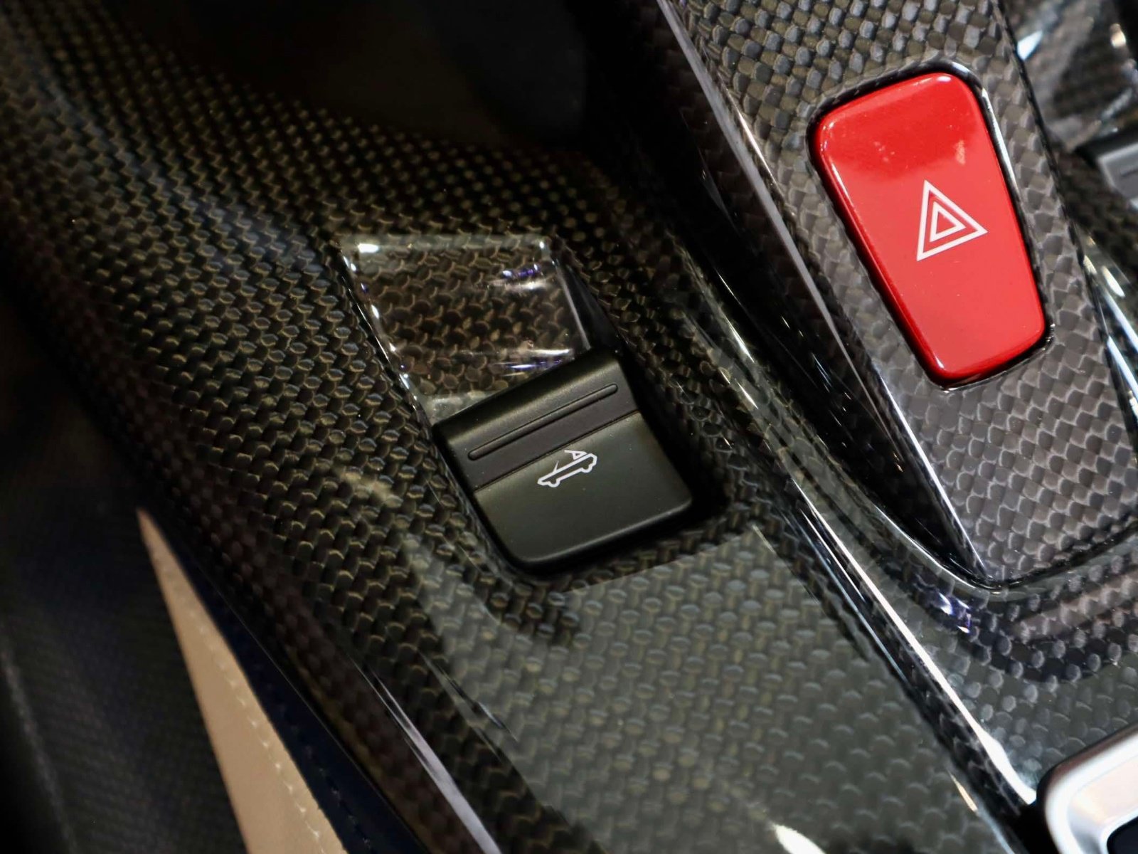 Certified 2023 Ferrari 812 GTS RWD image 30