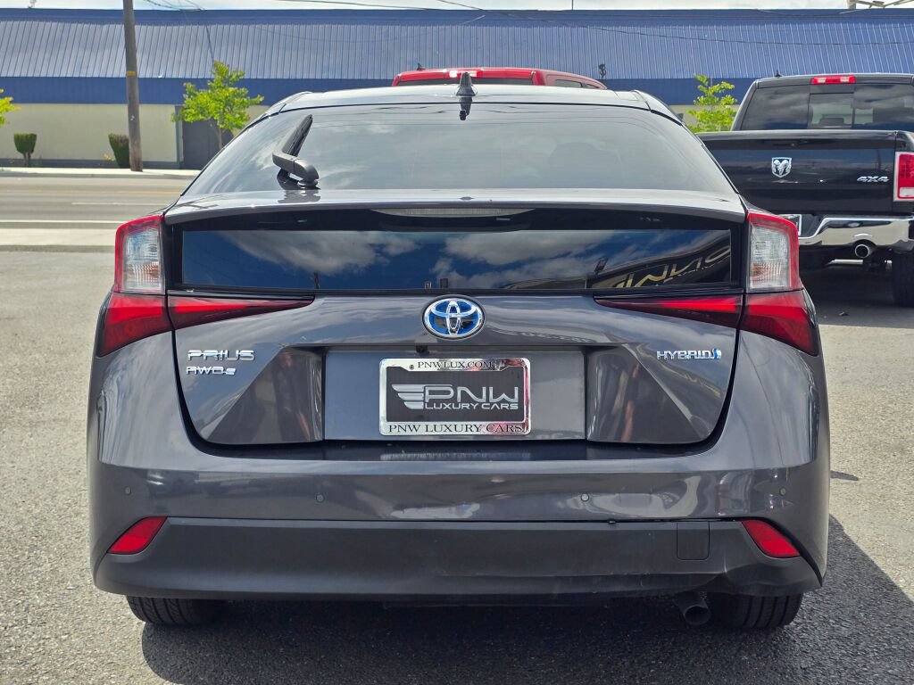 Used 2020 Toyota Prius LE AWD/4WD image 7