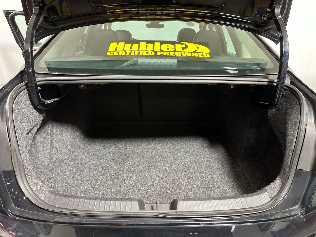 Used 2025 Volkswagen Jetta SE FWD image 28