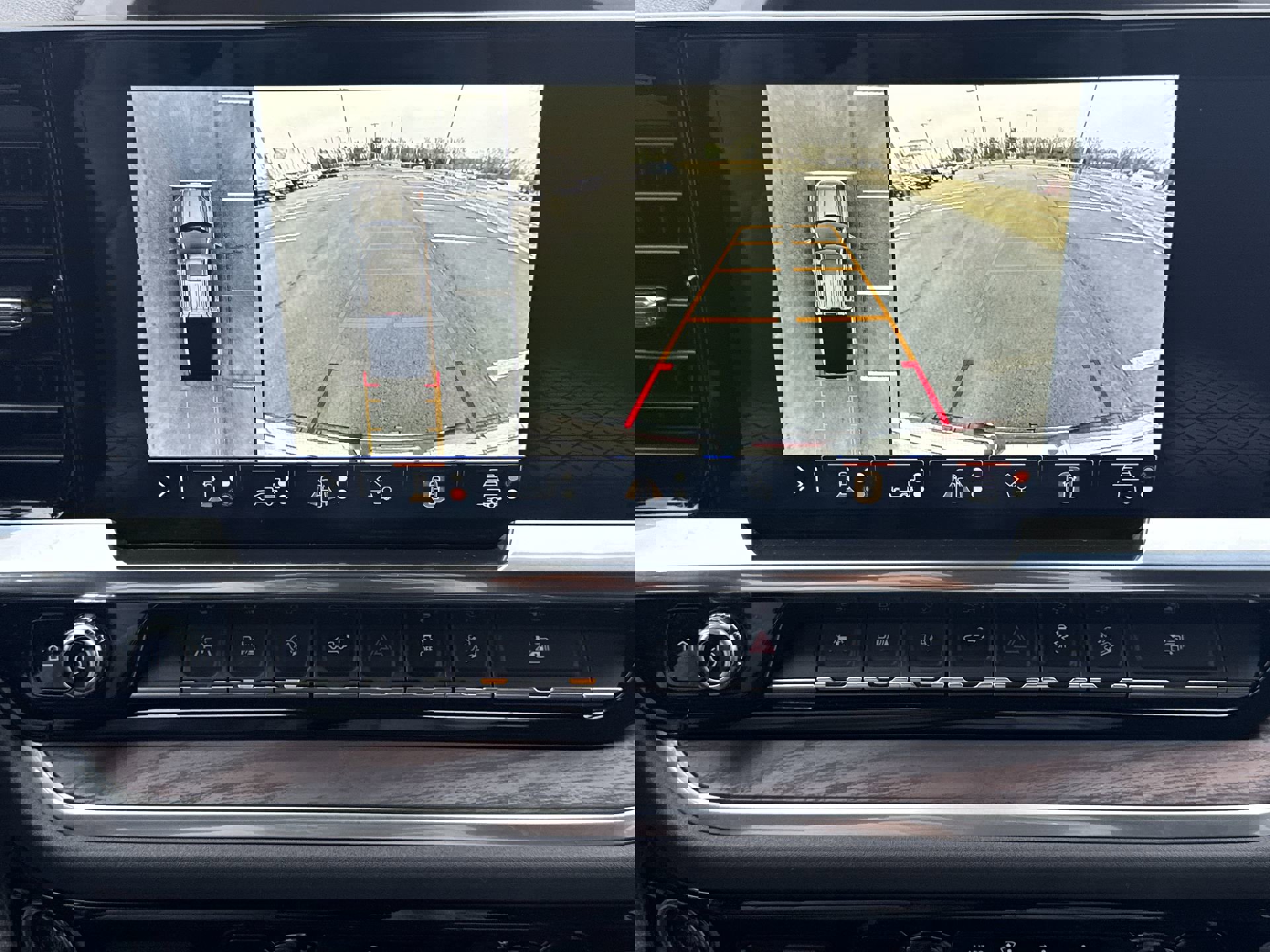 Used 2025 GMC Sierra 1500 SLT w/ SLT Premium Plus Package image 17