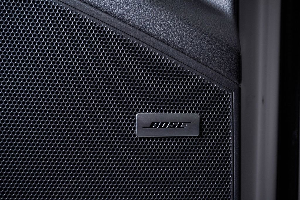 Certified 2025 Porsche Cayenne AWD/4WD image 27