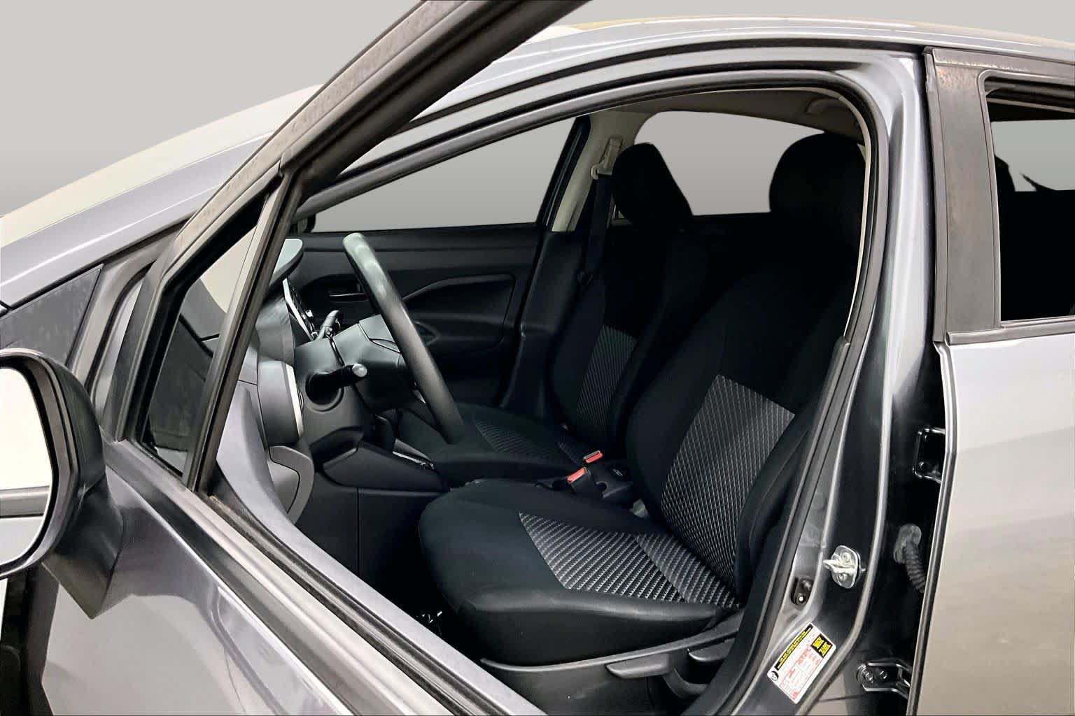 Used 2021 Nissan Versa S FWD image 8