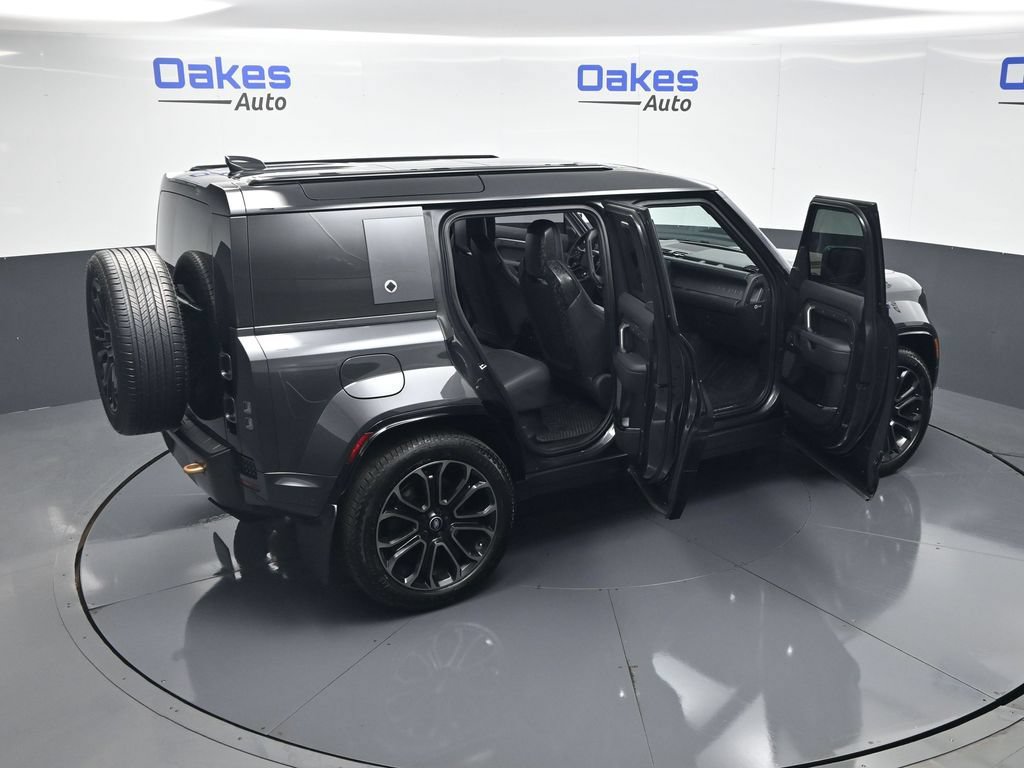 Used 2025 Land Rover Defender 110 AWD/4WD image 59