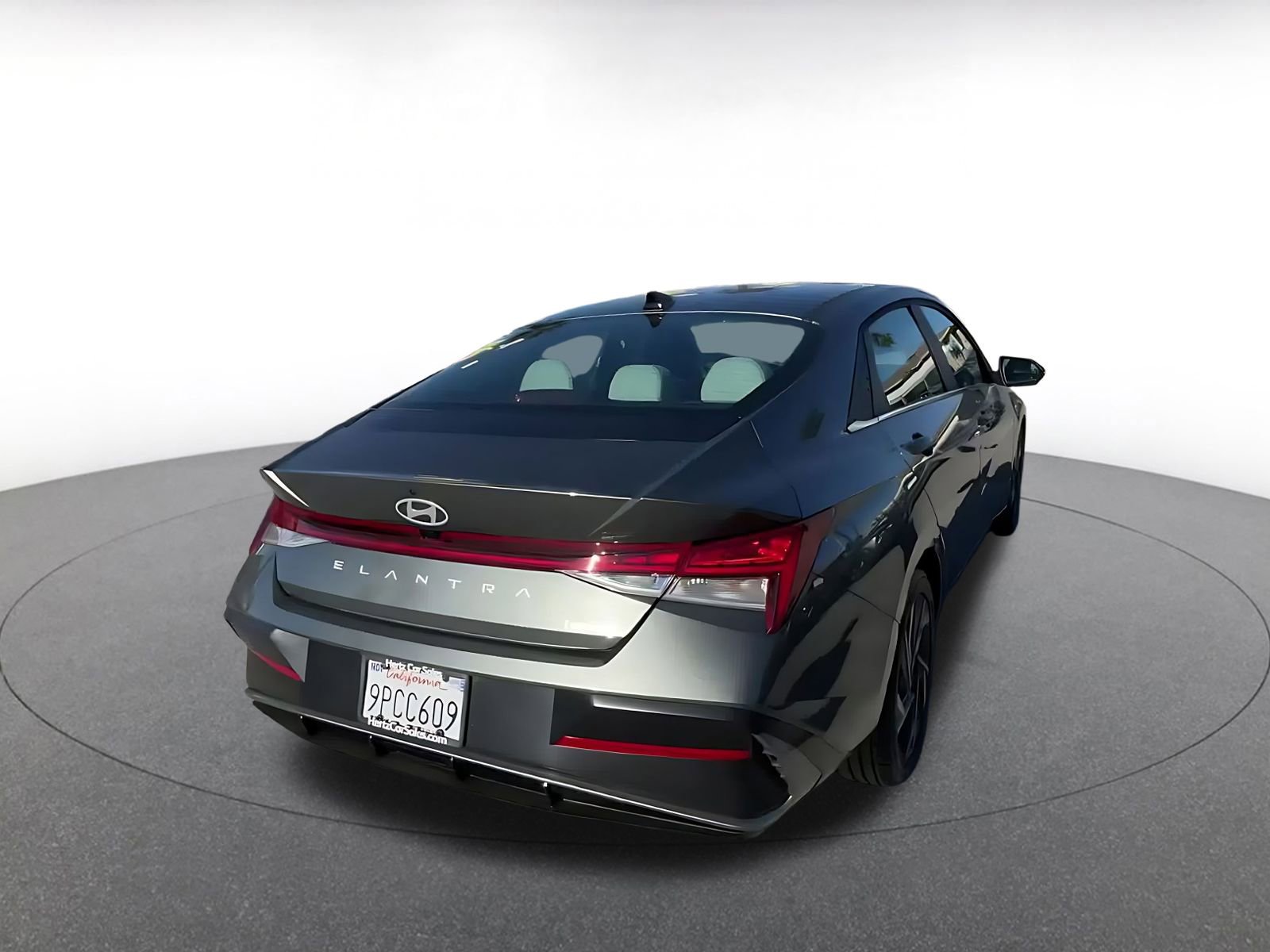 Used 2025 Hyundai Elantra Limited image 14