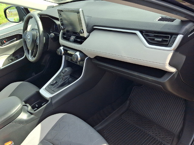 Used 2022 Toyota RAV4 XLE w/ Convenience Package AWD/4WD image 46