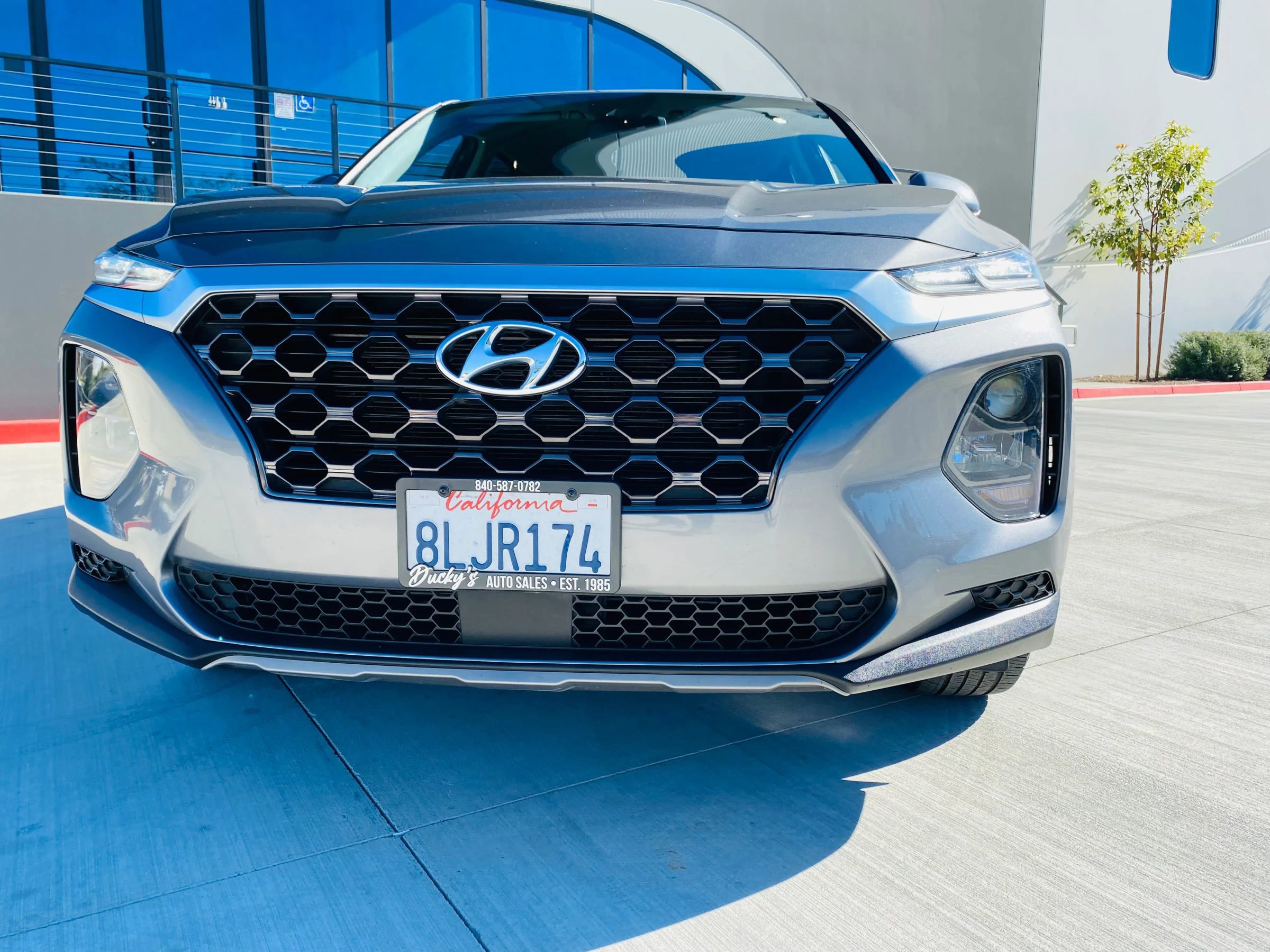 Used 2019 Hyundai Santa Fe SE image 5