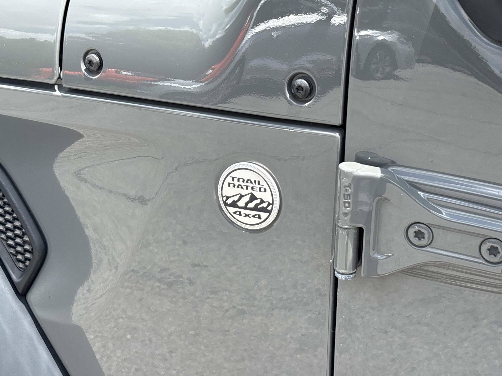 Used 2018 Jeep Wrangler Unlimited Sport AWD/4WD image 12
