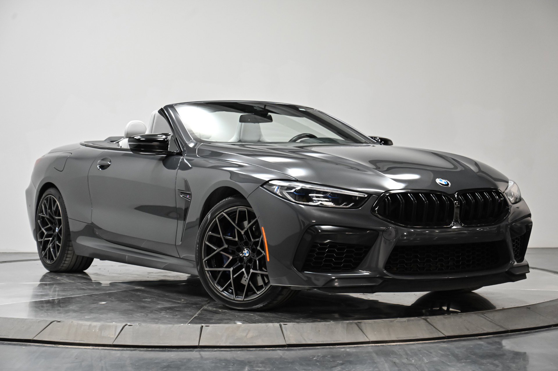 Used 2022 BMW M8 Competition image 19