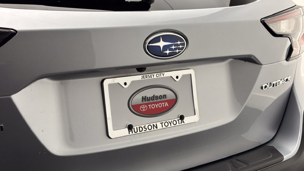 Used 2024 Subaru Outback Premium AWD/4WD image 10