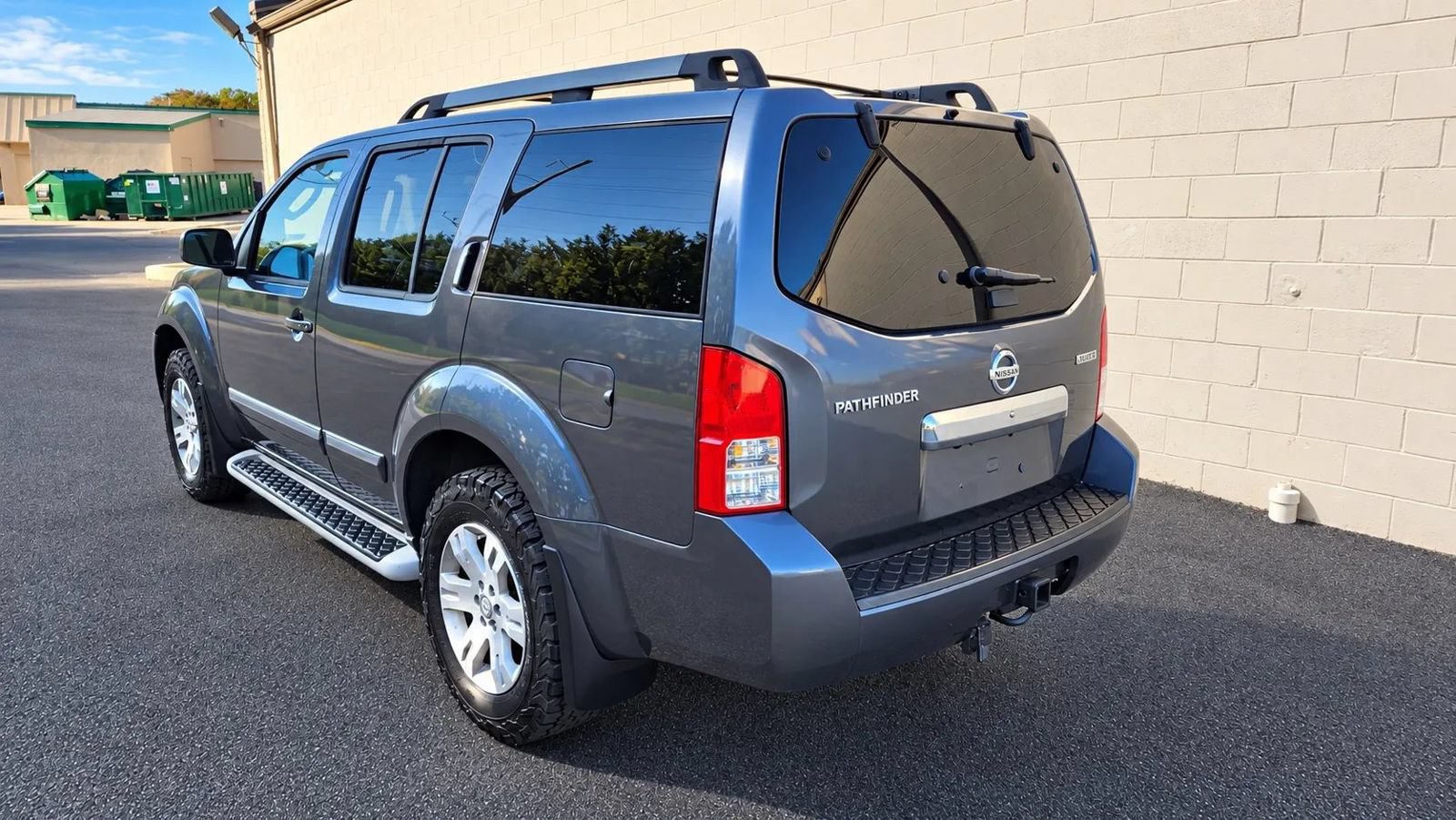 Used 2012 Nissan Pathfinder Silver AWD/4WD image 5