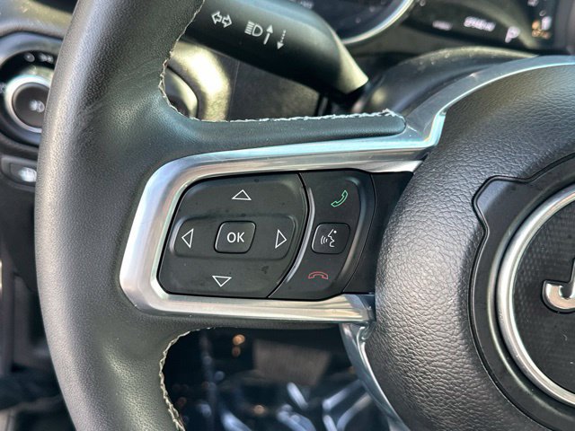 Used 2023 Jeep Wrangler Unlimited Sahara w/ Cold Weather Group AWD/4WD image 9