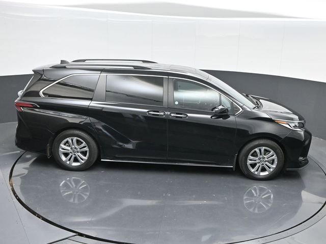 Used 2022 Toyota Sienna XSE AWD/4WD image 46