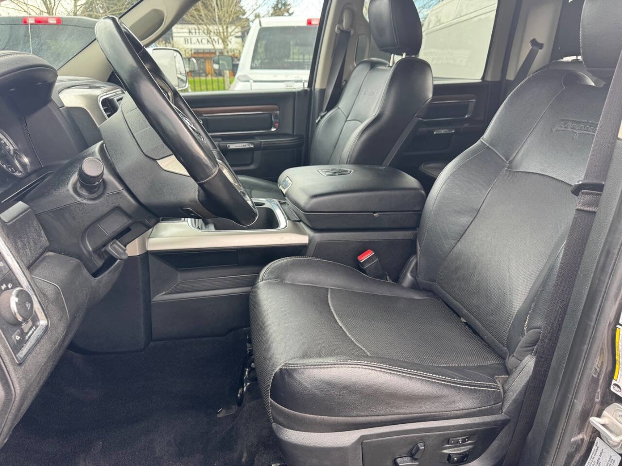 Used 2017 RAM 2500 Laramie w/ Convenience Group AWD/4WD image 5