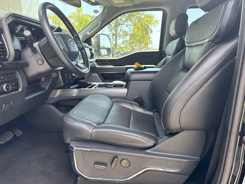 Used 2023 Ford F250 Lariat w/ Lariat Ultimate Package AWD/4WD image 5