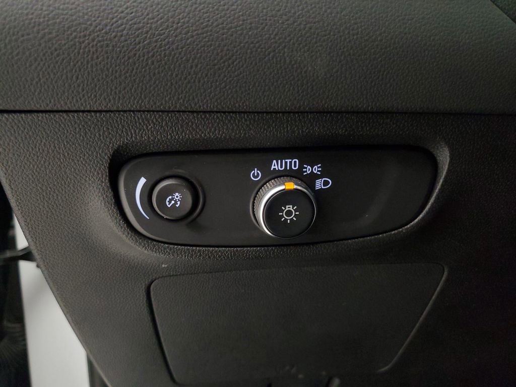 Used 2025 Buick Encore GX Preferred image 13