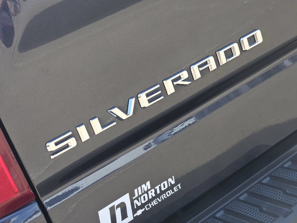 Used 2022 Chevrolet Silverado 1500 LT w/ Z71 Off-Road Package AWD/4WD image 15