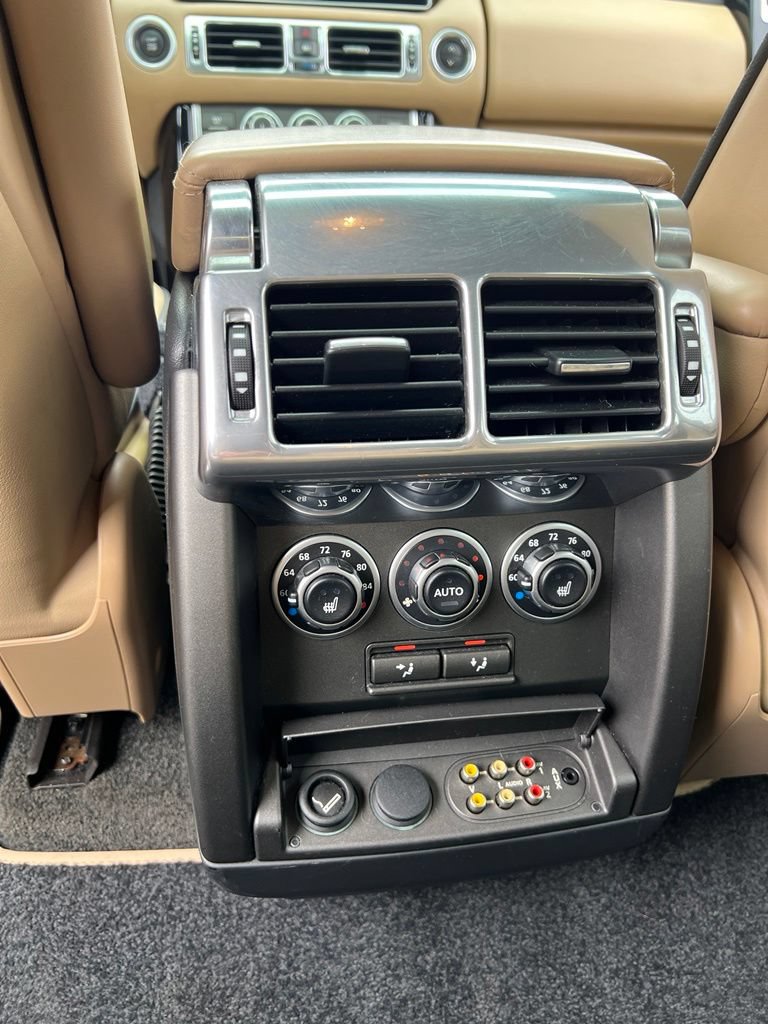 Used 2012 Land Rover Range Rover Supercharged AWD/4WD image 19