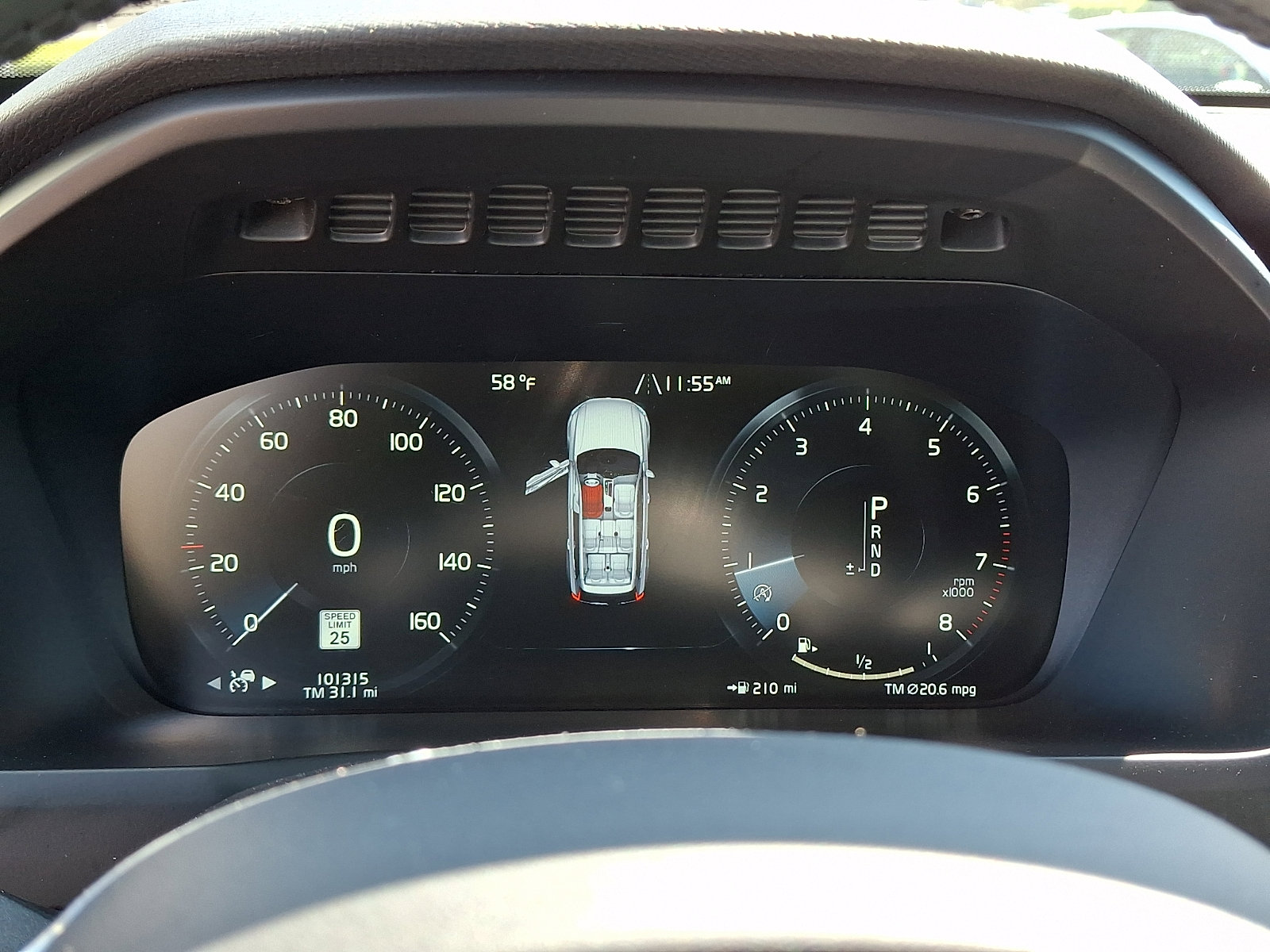 Used 2017 Volvo XC90 T6 Momentum w/ Vision Package image 24