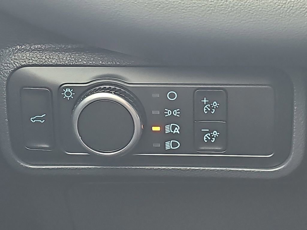 New 2025 Ford Explorer Active image 28