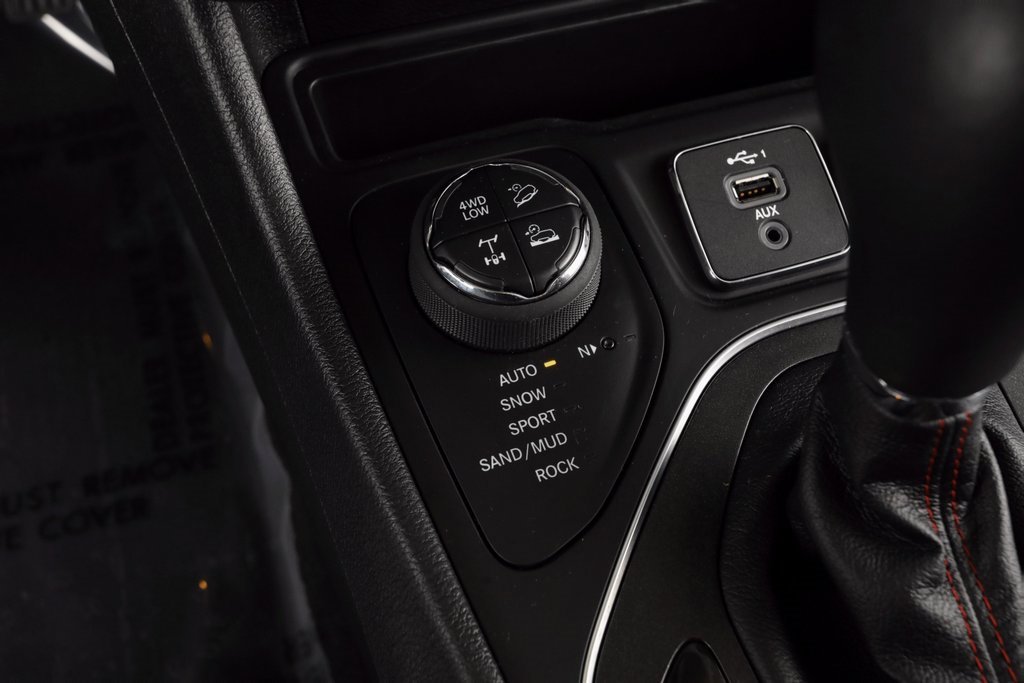 Certified 2021 Jeep Cherokee Trailhawk image 29