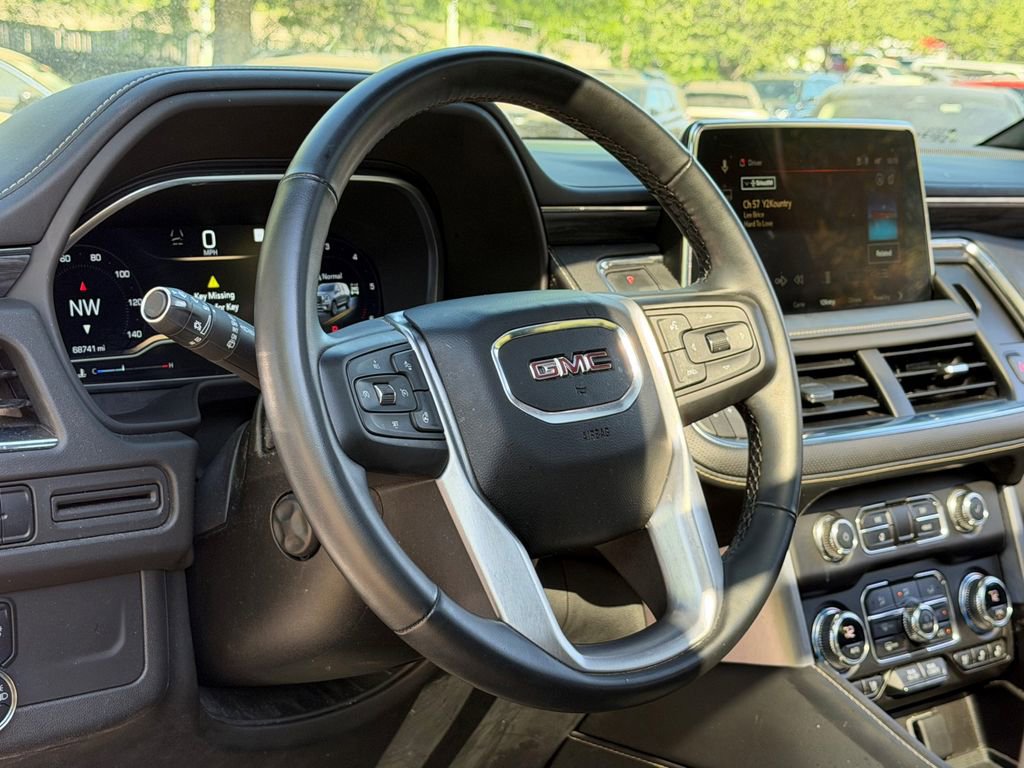 Used 2023 GMC Yukon SLT w/ SLT Luxury Package AWD/4WD image 15
