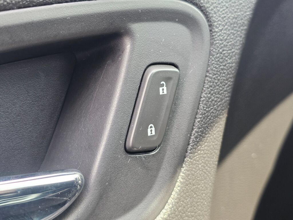 Used 2018 Chevrolet Colorado ZR2 w/ ZR2 Midnight Special Edition AWD/4WD image 25