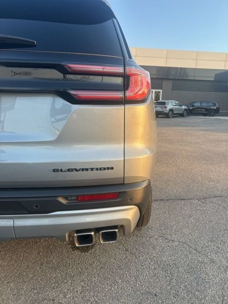 Used 2025 GMC Acadia Elevation AWD/4WD image 37