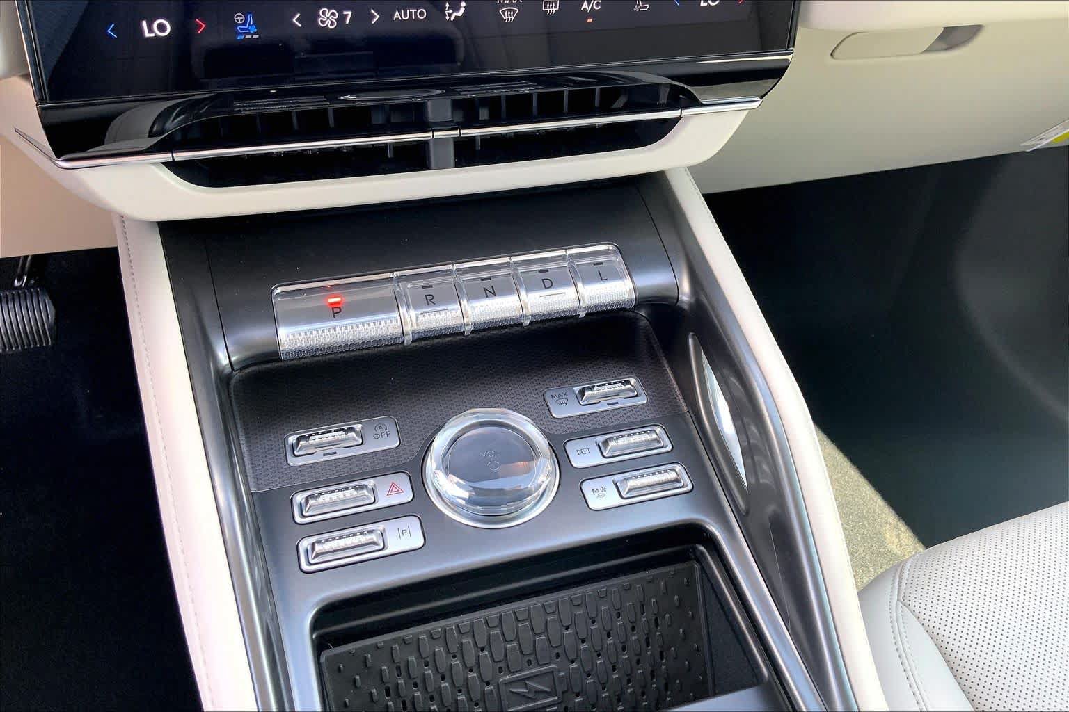 New 2026 Lincoln Nautilus Premier w/ Equipment Group 102A AWD/4WD image 19