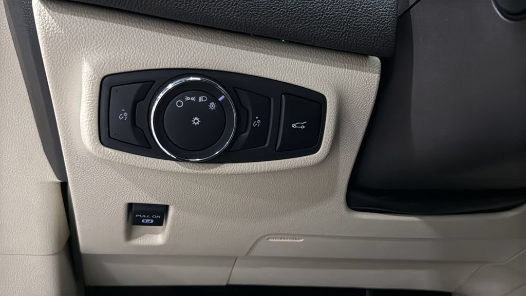 Used 2015 Lincoln MKC AWD w/ Equipment Group 102A Reserve image 33