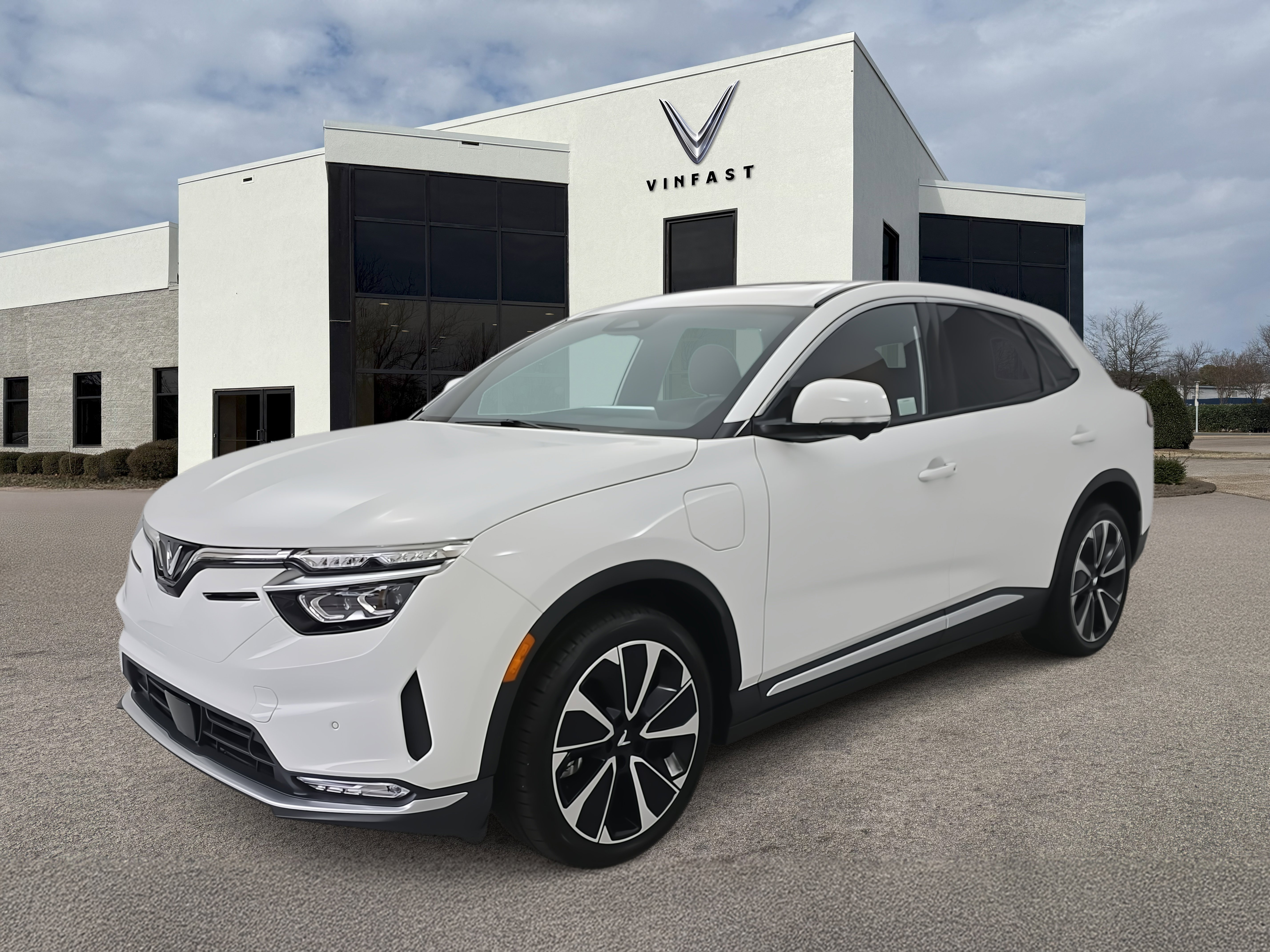 New 2025 VinFast VF 8 Plus image 1