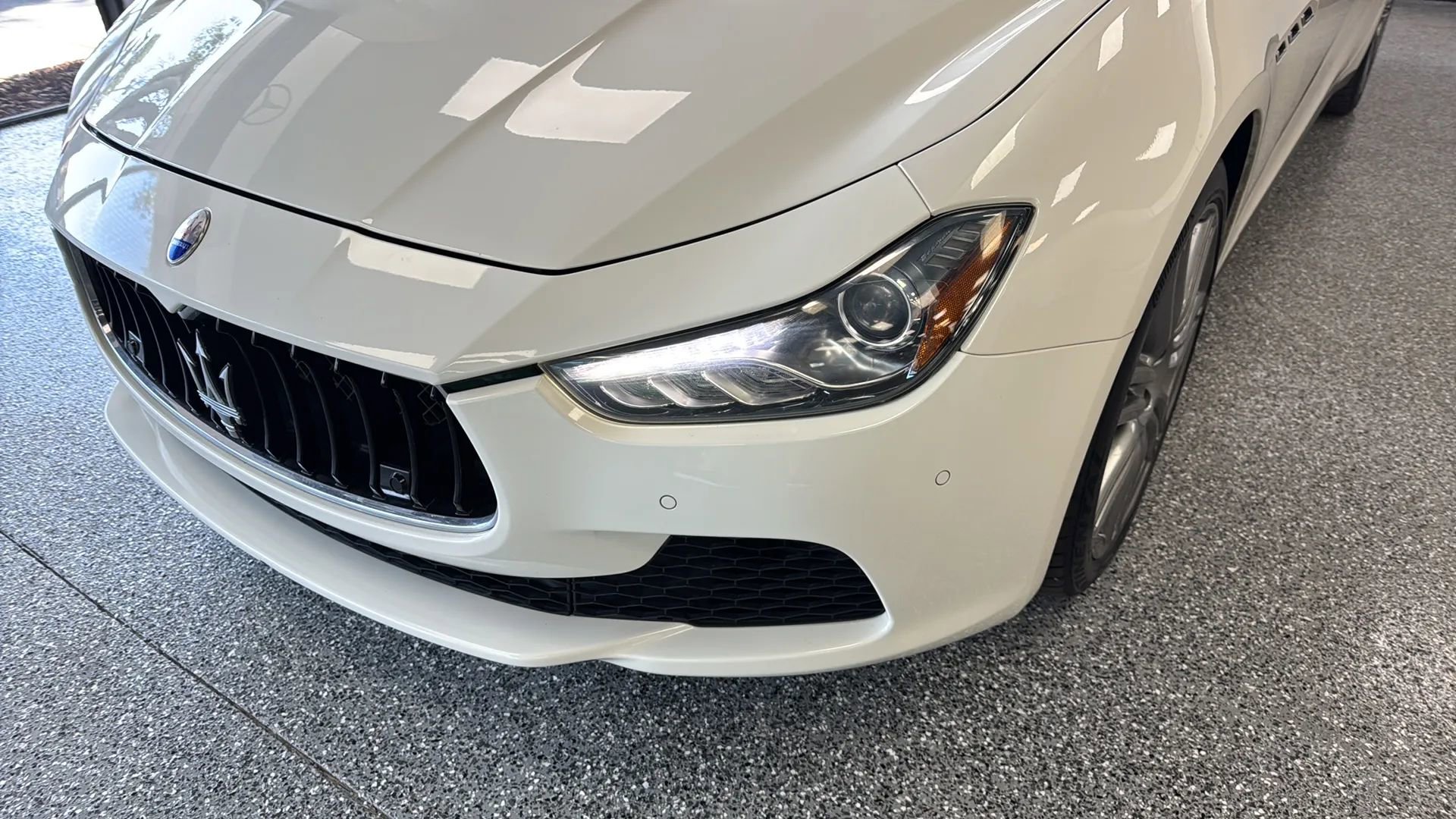 Used 2017 Maserati Ghibli w/ Luxury Package RWD image 37