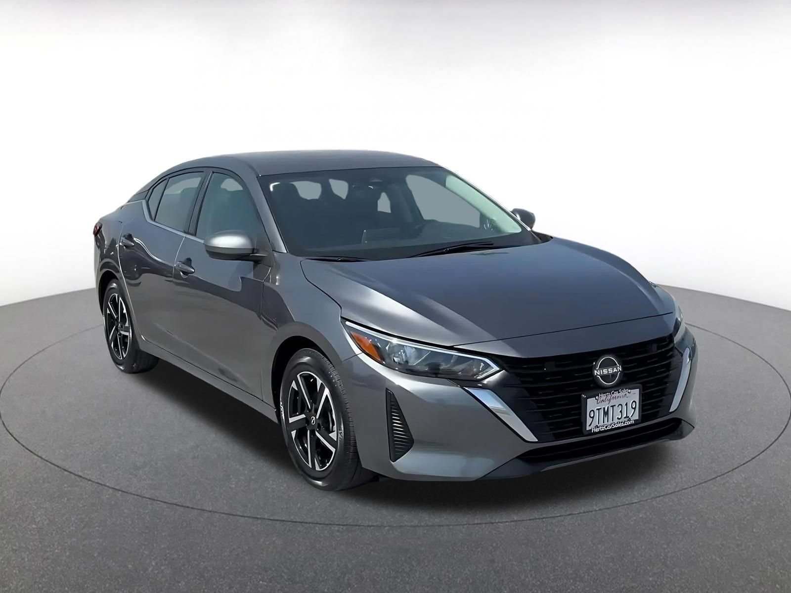Used 2025 Nissan Sentra SV FWD image 3