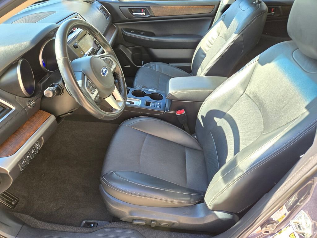 Used 2017 Subaru Outback 3.6R Limited AWD/4WD image 12