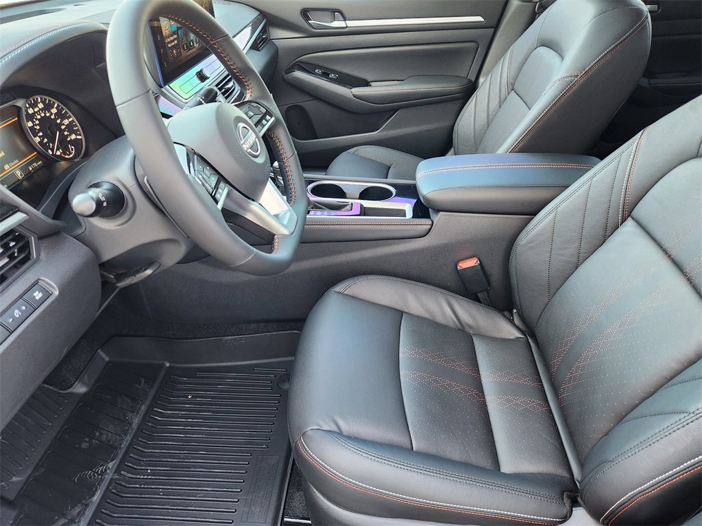 New 2025 Nissan Altima 2.5 SR image 9