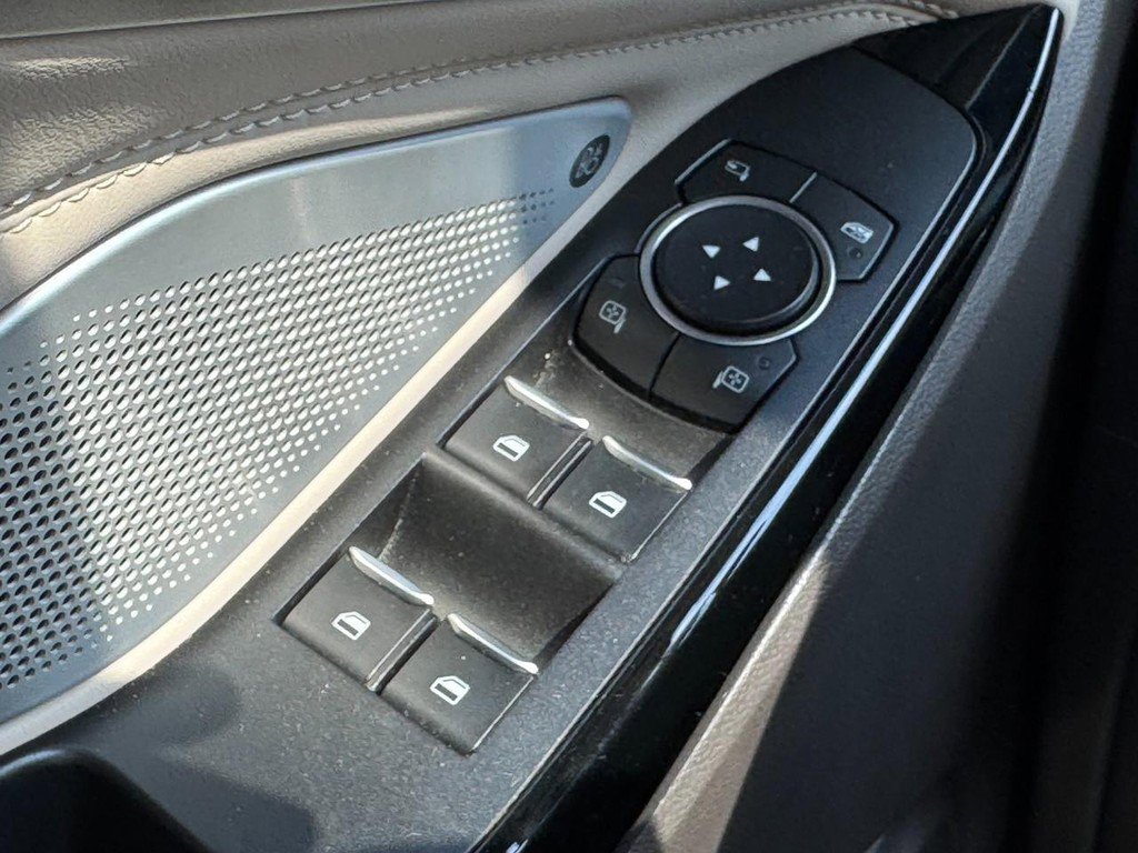 Used 2022 Ford Explorer Platinum w/ Equipment Group 601A image 26