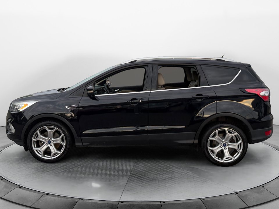 Used 2017 Ford Escape Titanium FWD image 4