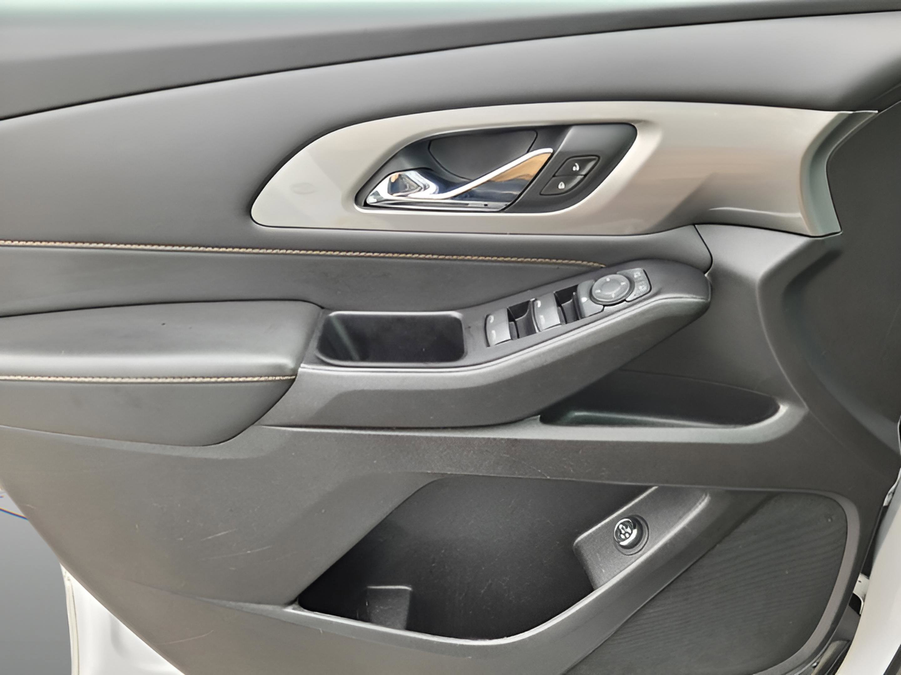 Used 2019 Chevrolet Traverse LT image 33