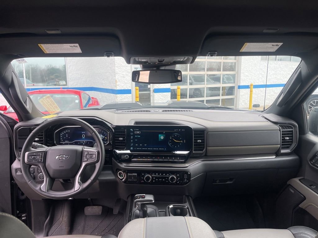 Used 2023 Chevrolet Silverado 1500 ZR2 image 14