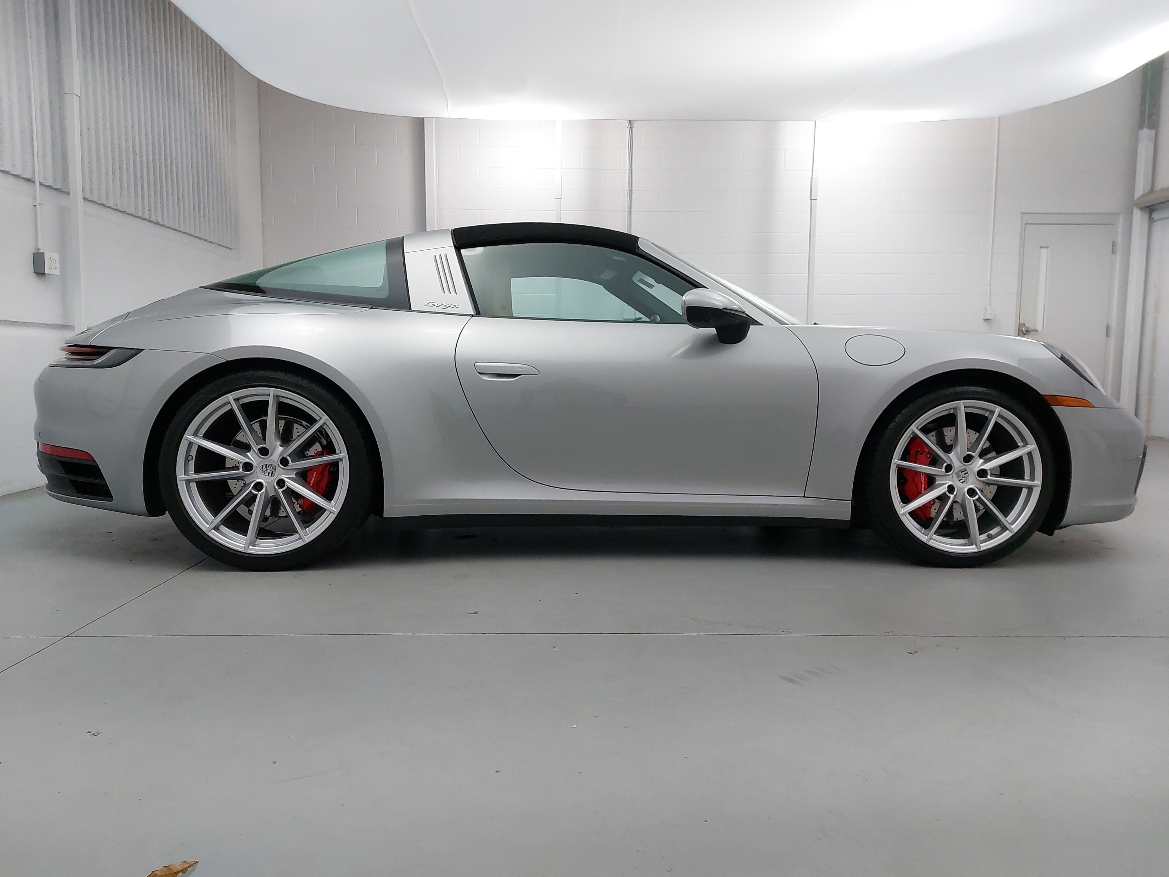 Used 2021 Porsche 911 Targa 4S image 8