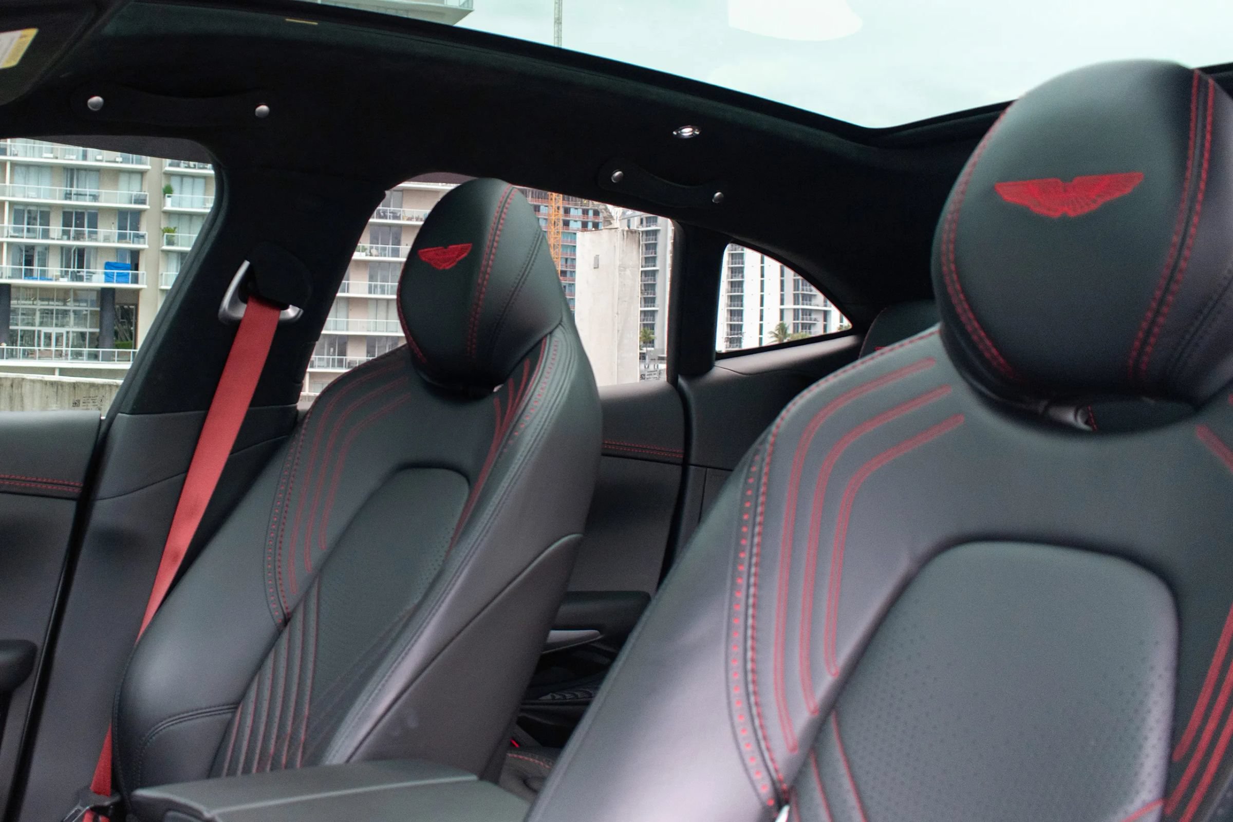Used 2021 Aston Martin DBX AWD/4WD image 13