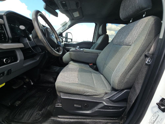 Used 2024 Ford F550 4x4 Crew Cab Super Duty w/ XLT Value Package image 5